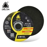 ¿Cuál es el nivel de vibración al utilizar un disco de corte de metal?